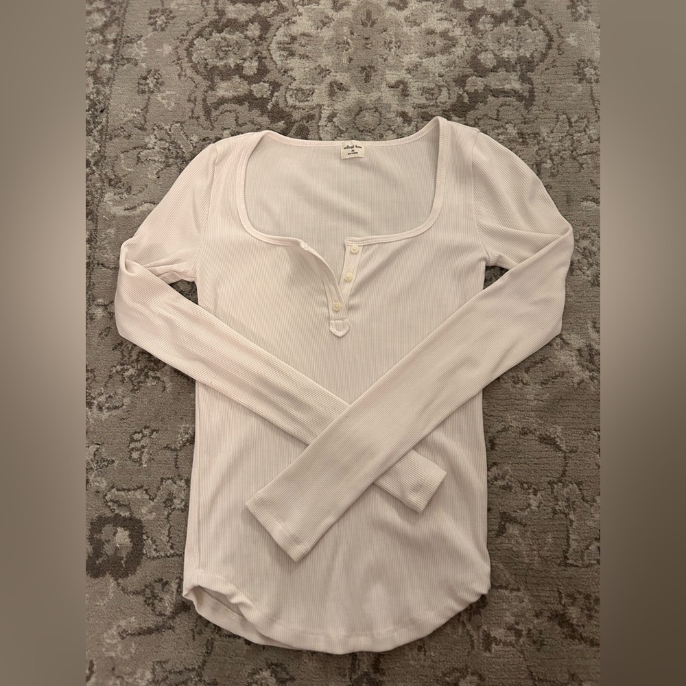 Aritzia Cream Long Sleeve Top